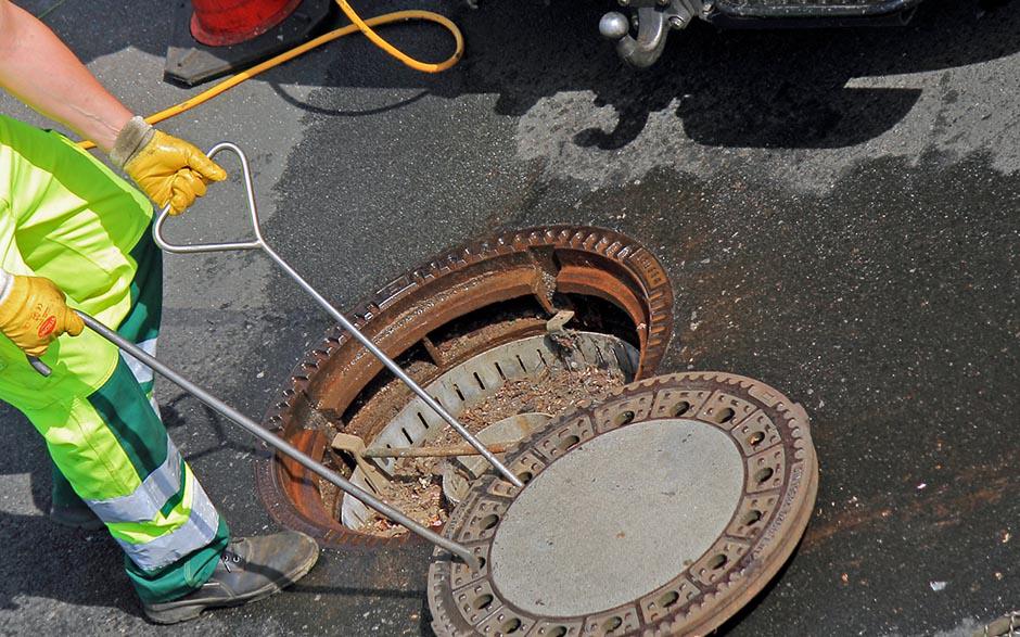 canalisation eaux usées bouchée Paris 17